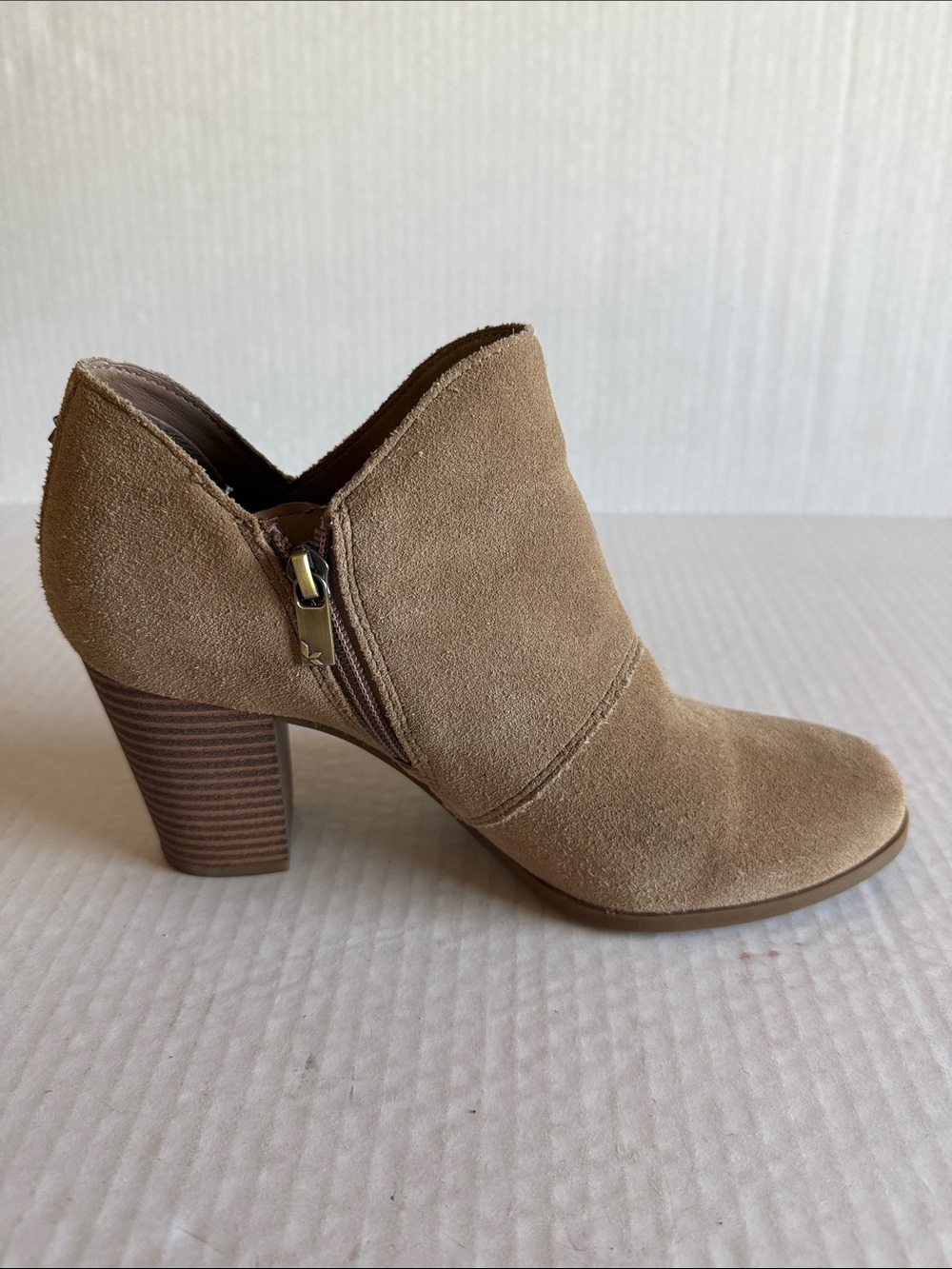 Koolaburra By Ugg Nacie Bootie In Tan Suede - Picture 4 of 10